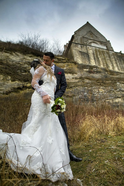 Wedding photographer at Stevns Klint